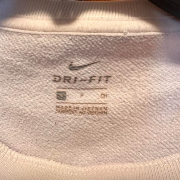 Nike Dri-FIT White Crewneck - Picture 7 of 10